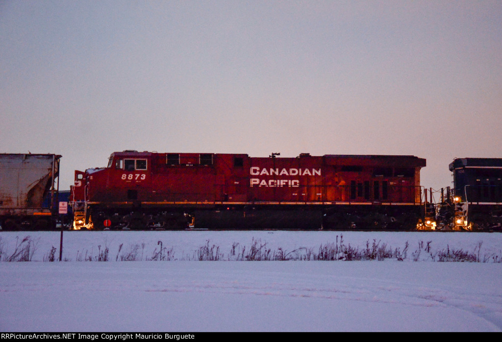 CP ES44AC Locomotive